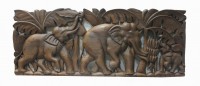 Панно резное "Семья слонов" h35 L90 w3 см